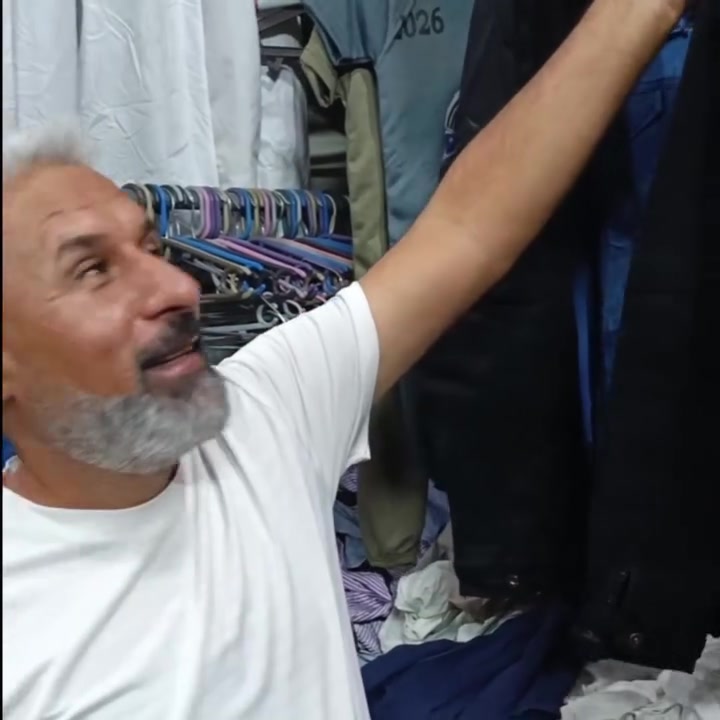 زبون يجرب FOX الأصلي - 3 ألوان بـ 15 ألف بس 🔥
زبون نورنا اليوم بالمحل ولبس الجاكيت كدامكم 🙏
شوفو القياس والخامة شلون فول

جاكيت كابوي FOX تركي أصلي 100%
3 ألوان متوفرة:
🖤 اسود فحم - نفس اللي بالفيديو
💙 نيلي غامق
💙 ازرق سماوي

الكمية محدودة جداً جداً - من تخلص بعد ماكو
السعر تصفية 15,000 دينار فقط بدل 35,000

احجز هسه قبل لا تخلص

📍 بالات الحجي - بوب الشام - بغداد
🚚 توصيل لكل العراق

#بالات_الحجي #بوب_الشام #جاكيت_كابوي #جاكيت_FOX #ملابس_رجالية_بغداد عروض_بغداد تصفية_نارية ترند_بغداد ملابس_بالة بغداد_بوب_الشام
