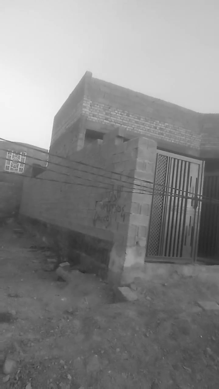 دار للبيع زراعي ٢٢٥متر منطقة المتنبي  شارع غزوان غرفتين واستقبال وصاله ومطبخ وصحيات وبيتونه وستاره بناء بلوك سقف صب ارضيهه صب ملبوخ من الداخل عوزه بباض وسيراميك كاشي للاستفسار***********
