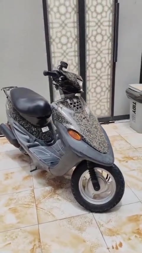 دراجة بيجي للبيع
الدارجة كلشي بيها بلاديييي 

-كفرات بلادي
-كابريتر بلادي 
-تايرات جدد
-صالنصة بلادي
-(مكاتبة الوكيل موجودة)

ملاحظة/الدراجة مفتوحة
 شلعة معدل فوول 
كلشي بيها شغال 
ماعدا السلف هم شغال لاكن بي نقص راجز

رايدها 350 وبيها مجال 
الرقم ***********
