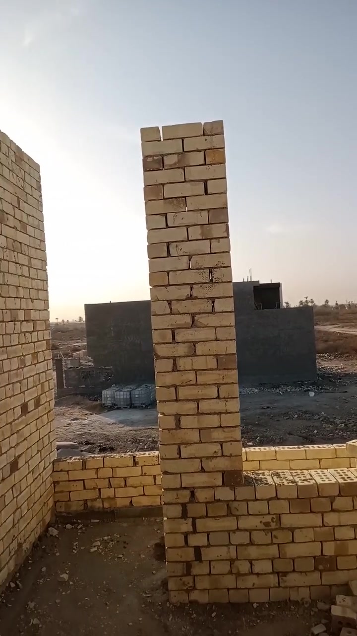 السلام عليكم كادر خلفات بناء مصري شغل درجة اولى اسعار @مناسبه للجميع رقم الواتساب ***********
