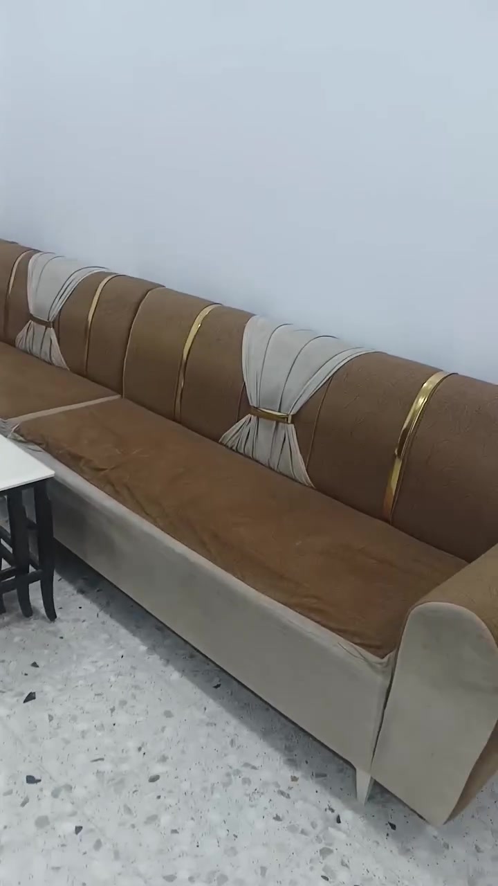 كنب • مستعمل • قليل الاستخدام