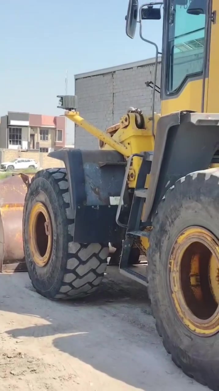 السلام عليكم
للبيع شفل كوماتسو 380 داش 3
موديل 2000
رقم وسنوية سليمانية جديد
تحويل مباشر ✅
شفل جاهز للشغل
✔️ دفع ورفع
✔️ اكسلات
✔️ محرك+كير_كولة بشرط 
للاستفسار الاتصال على الأرقام(حجي يوسف):*********** ***********📞

نص مكتوب في الصور:
- ***********