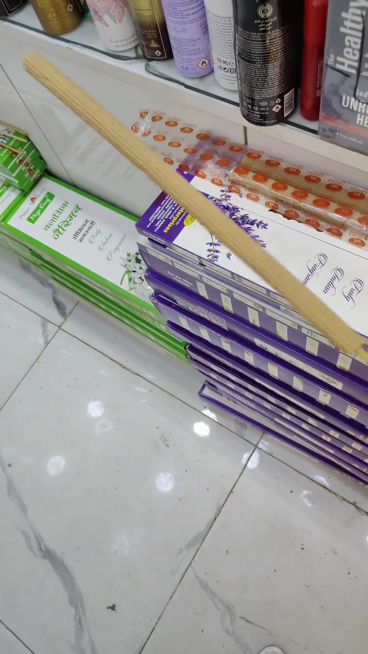 🔥✨ وصل البخور الفاخر إلى عطور الثقلين ✨🔥
ريحة قوية، فخامة وثبات يخلي جو البيت غير 😍
🌿 أنواع بخور مميزة بروائح راقية تناسب كل الأذواق.
خلي بيتك يفوح بأجمل الروائح مع عطور الثقلين 🤍✨
📍 الحلة – السوق الكبير – مجاور سوق السلام – مقابل جامع الحلة الكبير. للاستفسار الاتصال على موظفة المبيعات 
***********
