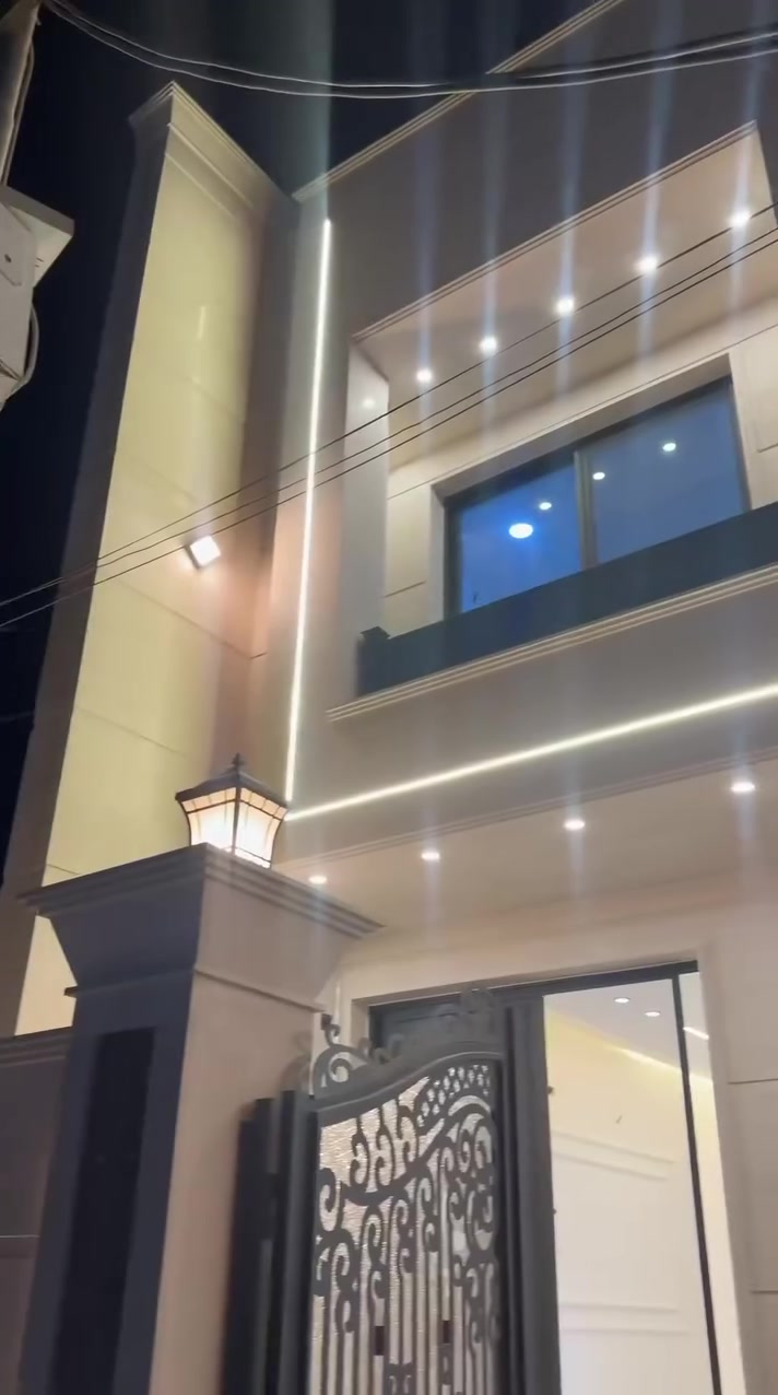 عقار للبيع 🏠 مساحة 150 متر على شارع 20 🛣️ تشجير 8 متر 🌳
الواجهة 6 نزال 25 📐 محتويات: 4 نوم 🛏️ و 4 حمامات 🚿
بناء حديث 2026 ✨ الواجهة مرمر، أرضية البيت مرمر 💎
الموقع: حي الجهاد، ديوان المخابرت 📍
الاستفسار ***********
