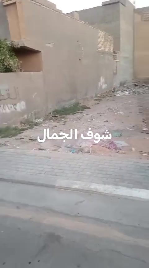 قطعة مربعة الواجهة 10 و النزال 13 مساحتها 130م
عنوانها ام الهوى القديمة شارع الشهيد قرب مدرسة الزكي ام عمارة
كل الخدمات متوفرة 
مي كهرباء مجاري مقرنص تبليط انارة كلشي متوفر
طابو صرف بلدية 
بيها اقرار و تتأشر بالطابو ابو الوفه العقاري كربلاء ***********
