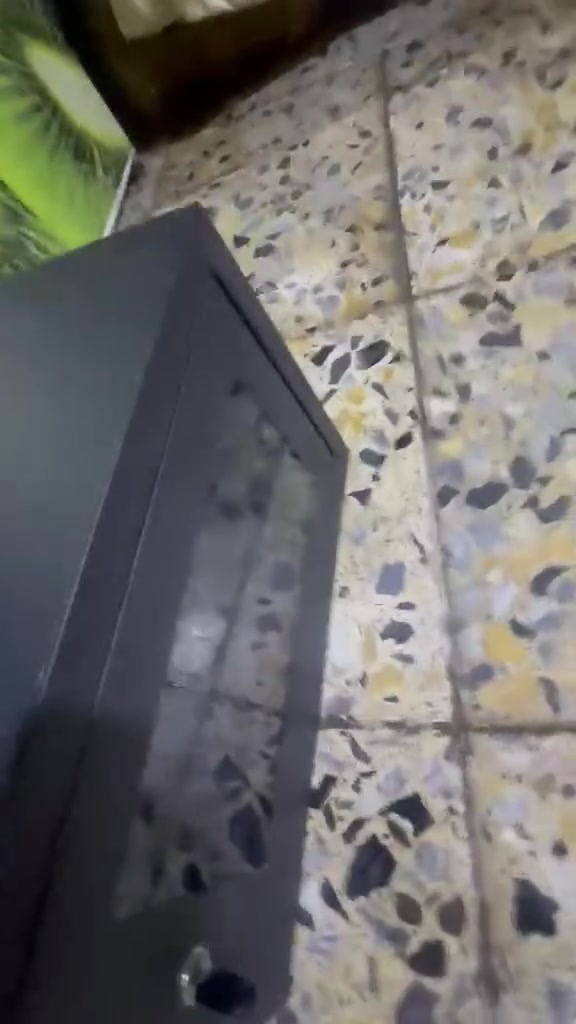 ثلاجة • الشعب • للبيع
