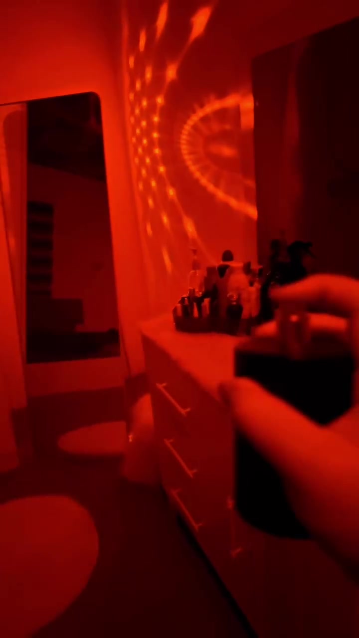 للبيع غرفه ٥ قطع  وكنتو ٦ بيبان ب٥٠٠مع  دوشك ومرايه  هديه  لاستفسار خاص ***********

