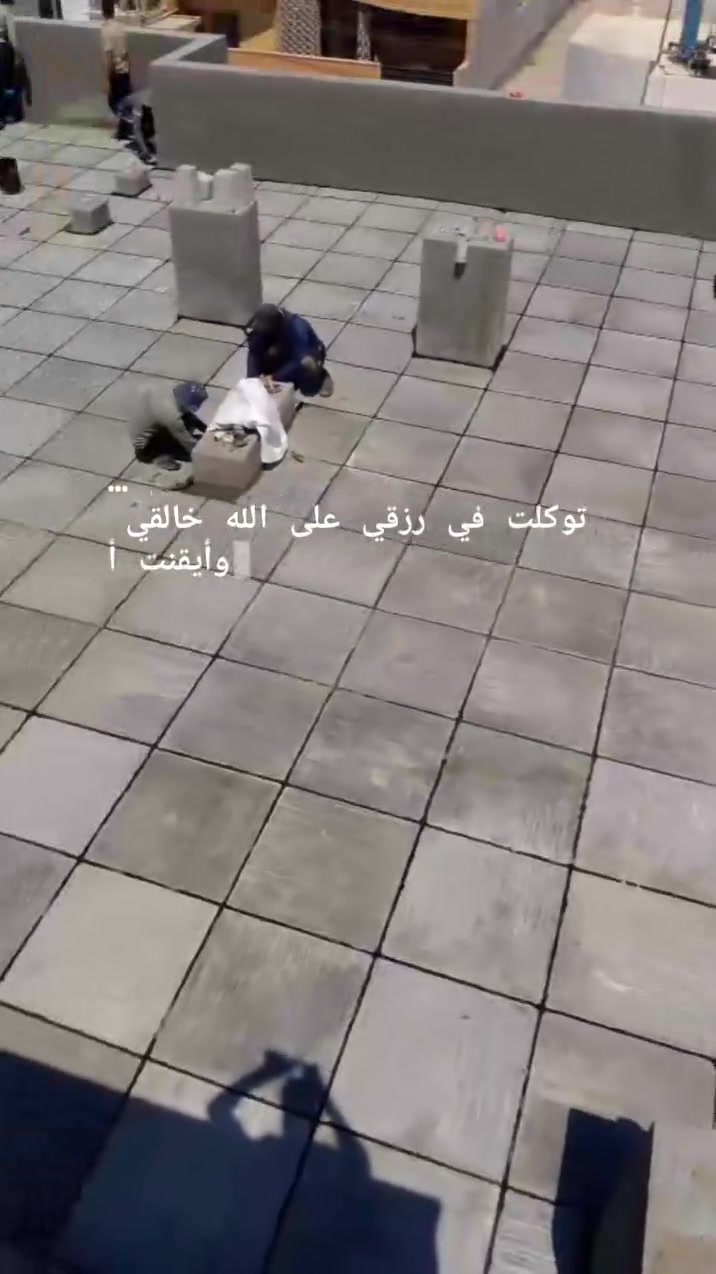 سلام عليكم تم نجاز بيت ابو محمد الزراعة 
نشتغل جير سطح واشتايكر وأيضا تصليح ماستك السطح القديم وجير أساسات نشتغل كرسته وعمل اتريد بس عمل التواصل وياكم رسول العسافي ***********
