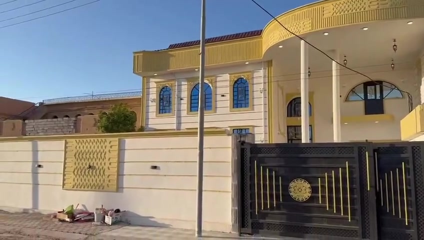 دار للبيع بيجي حي العصري موقع مميز خلف العيادات
مباشرةً خلف مجمع الطواف مقابل حديقة قرب 
 المستشفى وشارع روتانا 
 طابو ملك 
 مساحة البيت 300م  وشارع تبليط
 طابقين الطابق الاول بلوك والطابق الثاني طابوگ
 الدار متكون من كراج وحديقة و 5 غرف نوم كبار
 واستقبال ومطبخ 
 سحب مغربي البيت بالكامل 

#للأستفسار

***********
