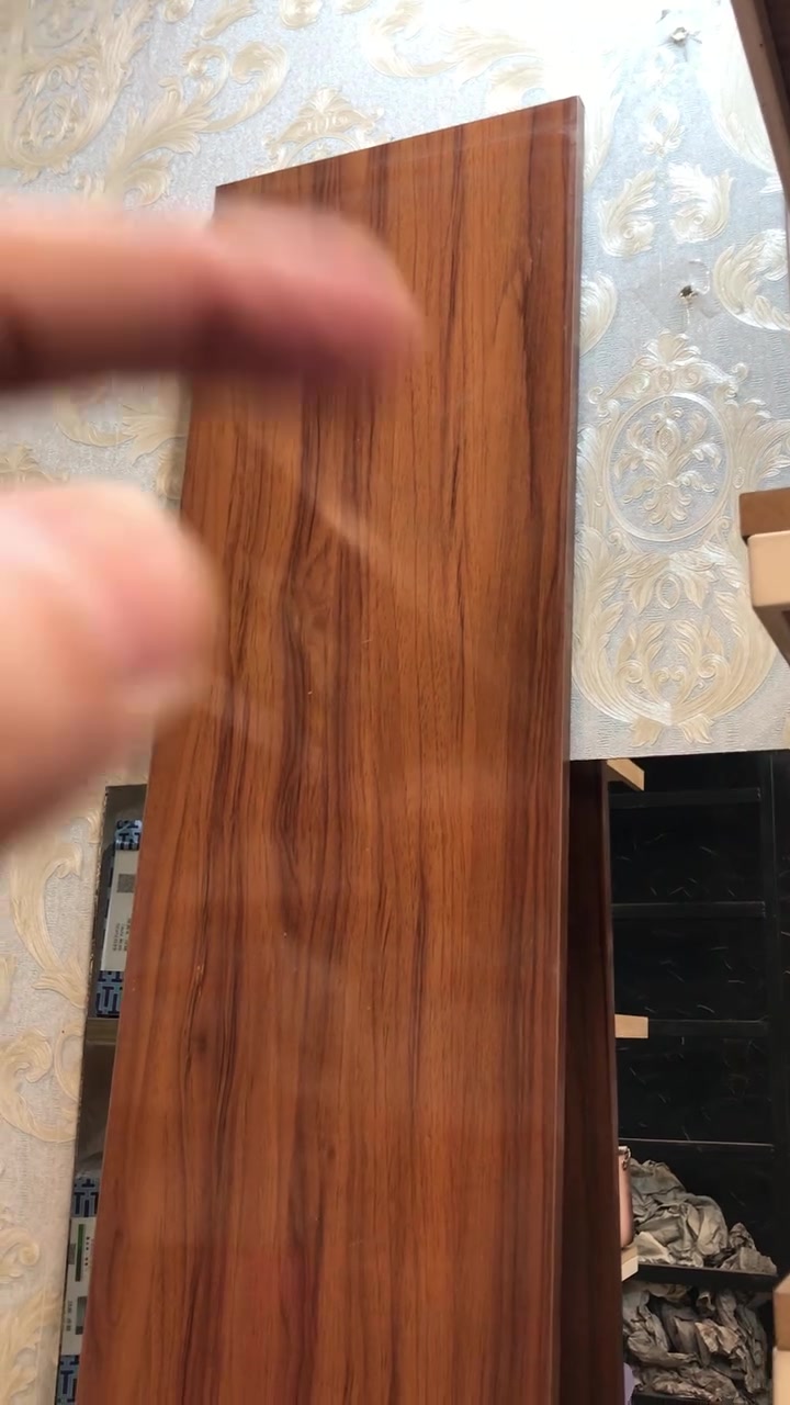السلام عليكم عندي رفوف من لون الصاج 14قطعه وام بي اف 29قطعه التفاصيل داخل الفديو مكاني حي الخضراء للاستفسار الاتصال واتساب ***********
