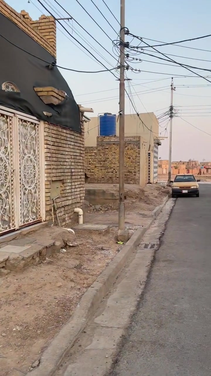 قطعه ١٠٠ متر للبيع  مقاطعه ١٤ ثالث بيت على ركن  مقابيل الجسر     ***********

