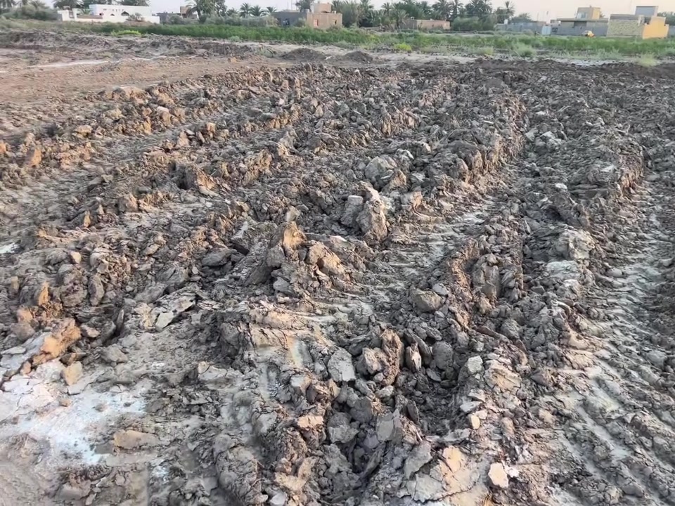قطعة زراعية للبيع منطقة أل بريع مقابيل بيت شيخ محسن  مساحتها 400 متر للاستفسار اتصال على الرقم ***********
