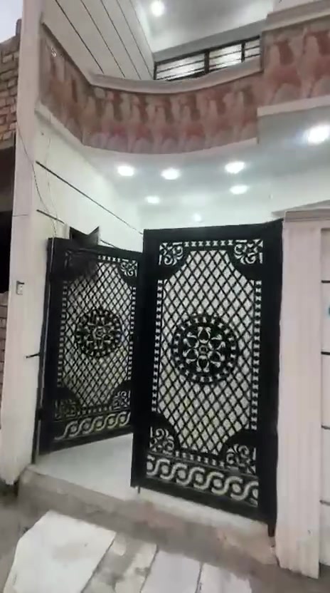 بسم الله الرحمن الرحيم متوفر لدى مكتبنه عدد من العقارات والقطع في بغداد منطقه الدوانم تفاصيل كل عقار داخل الفديو او الاتصال على الرقم التالي ***********
