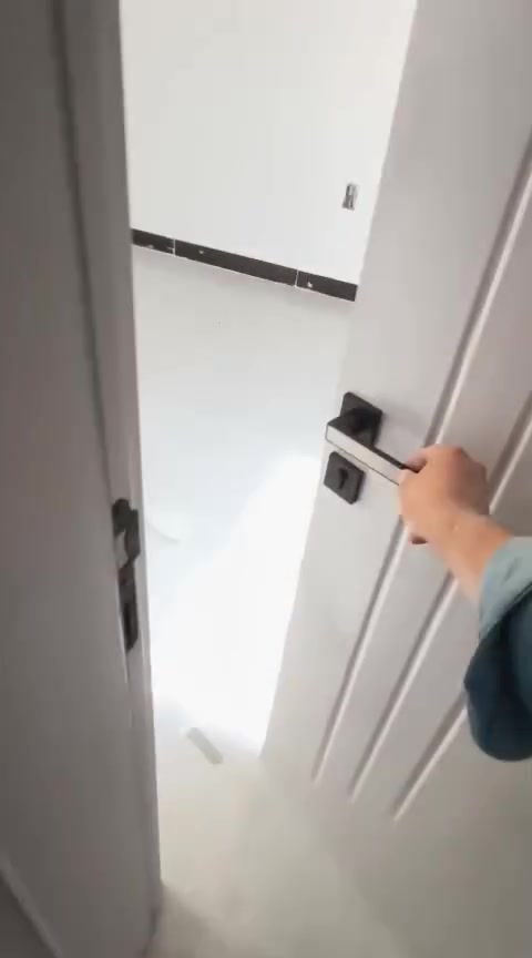 الحمد الشغل اليوم في بيت استاد خلف المحامي 
ابواب ضمان خمسين سنة كسر وماء
العنوان كركوك  قرب الجنسية والجوازات 
عمارة البحرين
***********
داخل الباب فوم 
100*210. مع الشد والنقل 155الف
ضمان مفتوح من الكسر والماء
100*220-----------255 سعر 175دينار عراقي
100*275180الفدينار 

النقل مجاني
