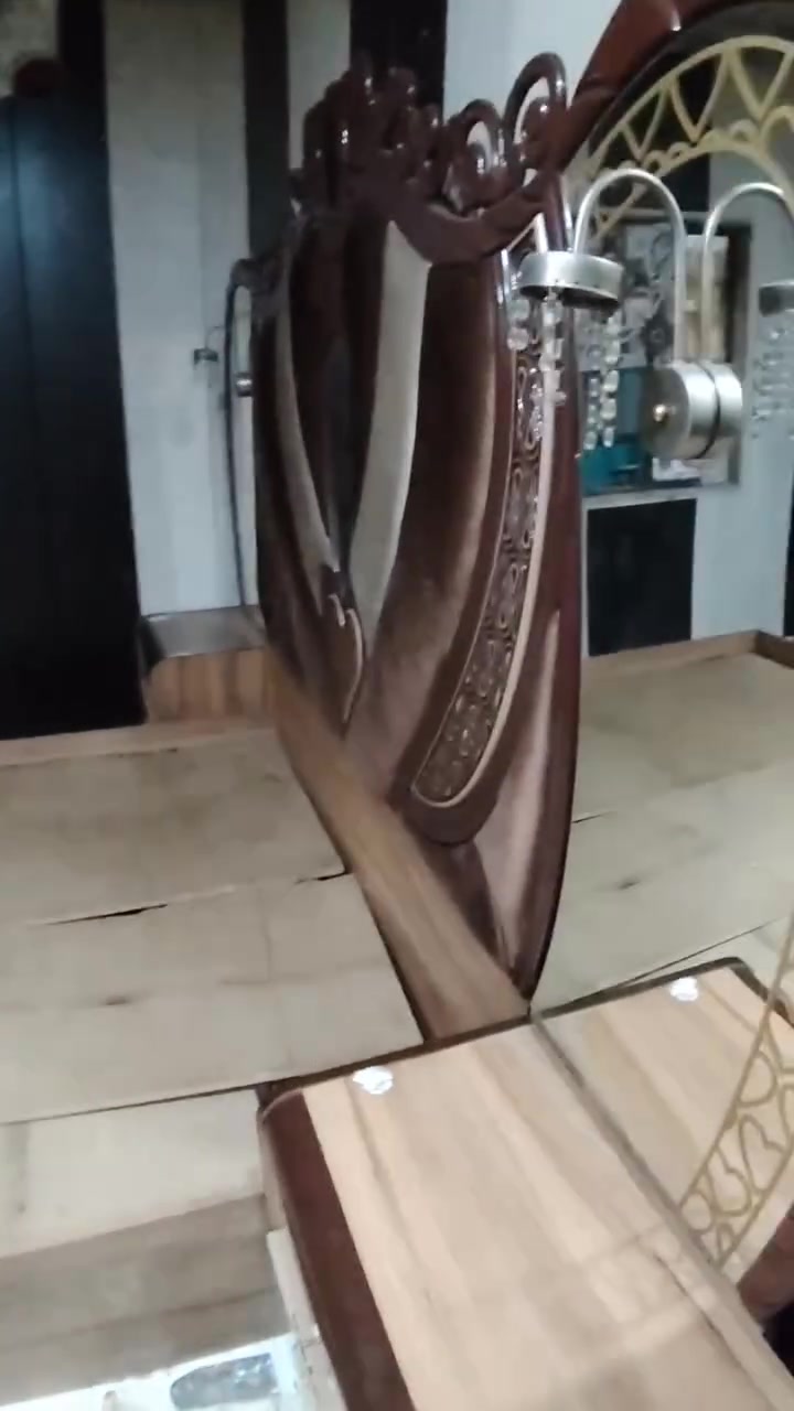 سلام عليكم غرفت للبيع الشراي يتصل ***********
