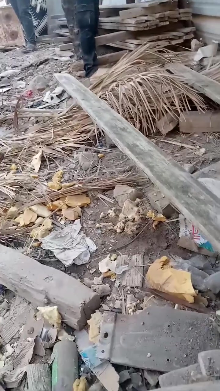 خشب مستعمل • ٤م • ٦٠لوح