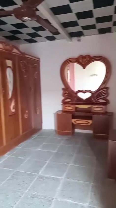 السلام عليكم عندي غرفه نوم تفصال الجديده البيع سعر خاص يوجد واتساب ***********
