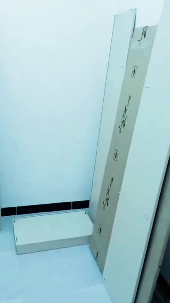 فتح وتنصيب وصيانة وصبغ جميع انواع الغرف🪛🛠 واتس اب: ***********
