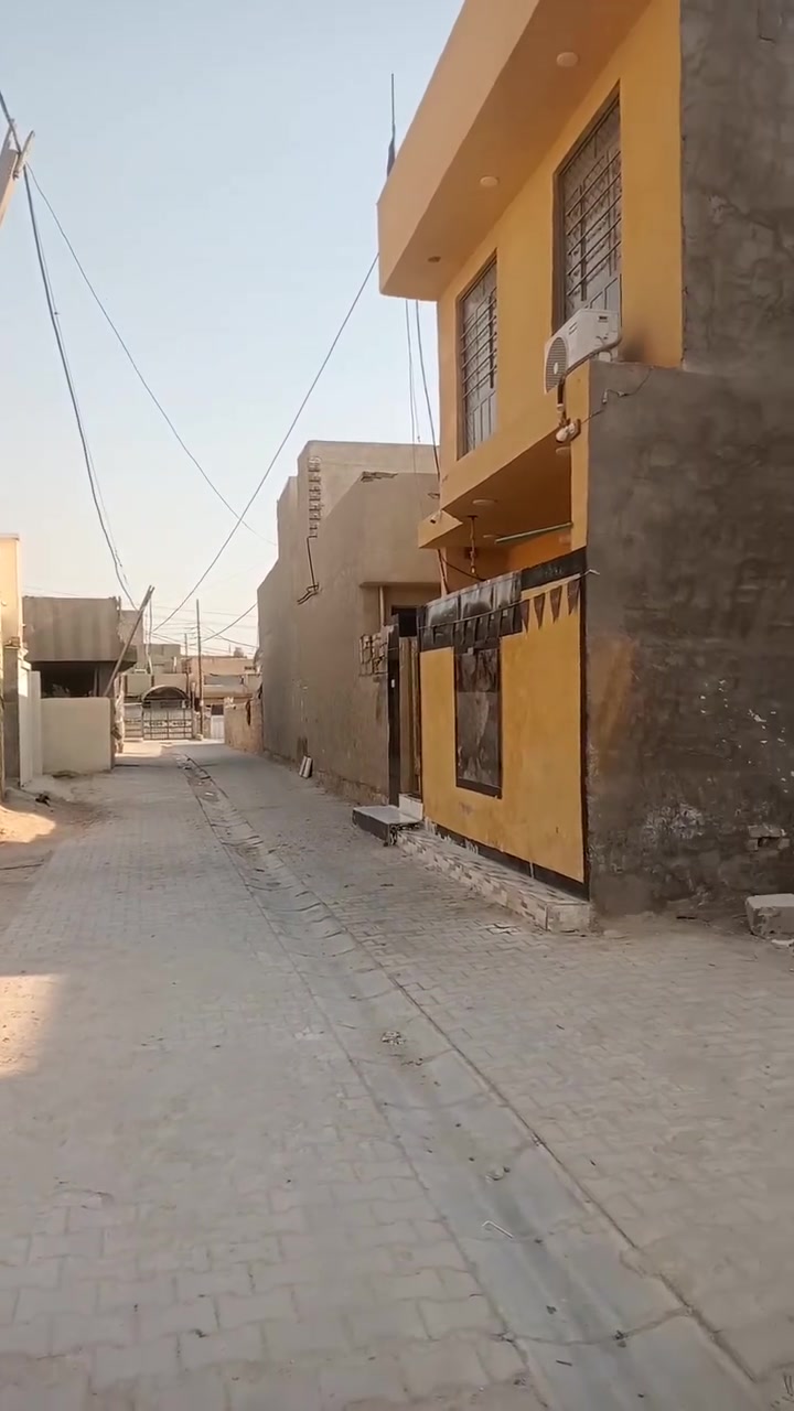 السلام عليكم بيت طابو زراعي سند 25 زعفرانيه مقابيل العلوه نموذجية  شارع المعهد مساحه 50 متر واجه 6وربع ونزال 8 طابقين طابق ارضي ستقبال صاله مطبخ صحيات طابق ثاني غرفه نوم على طول البيت وصحيات رقم الهاتف ***********سعر 72بي مجال مكان مرتب وحلو
