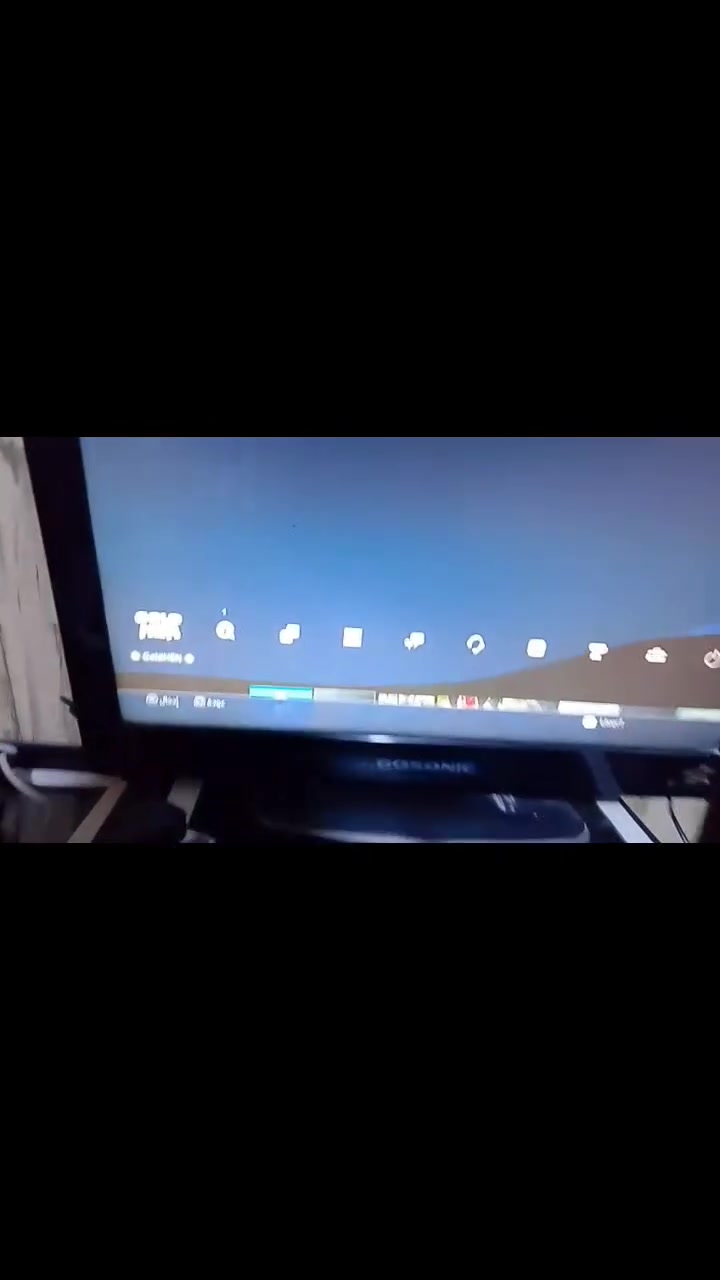 بلي فور فات مهكر 1 تيرا مساحته ب 260 اريده مكاني ناصريه ما مفتوح و جهاز يخبل اجاني هديه من غير دوله من قريب و اريد ابيعه. وياه جوستك 1 و العاب هواي و هذا رقمي ***********
