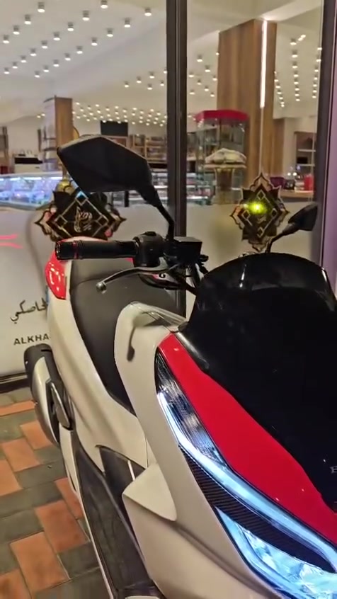 بسم الله الرحمن الرحيم ❤️‍🩹 .
بي سي اكس pcx الجيل الثالث ياباني ياباني ياباني .
محرك 150cc .
لا اتعب روحك و ادور من احلى بي سي اكس بلفيس كله و انضفهن دراجه تخبل فول نضافه كلشي بيهه بلادي كلشي كفاله عامه .
فقط الكفر بي ضربه كلش كلش كلش بسيطه بتكحيل تصير ما تكلف ابد عن الحلال و الحرام .
الدراجه مصروف عليهه هواي من شغلات مال ترتيب تغليف بيهه الدراجه كلهه بيضه بيهه تغليف كاربون و تغليف احمر مال جماليه و يدات سكليتر رياضي و استاند رياضي .
الدراجه ما شاء الله تخبل تعال و شوف بعينك .
المكان بغداد الاسكان شارع مستشفى طفل 
السعر 23 وبيه مجال للشراي و اني خادم 
الرقم ***********
