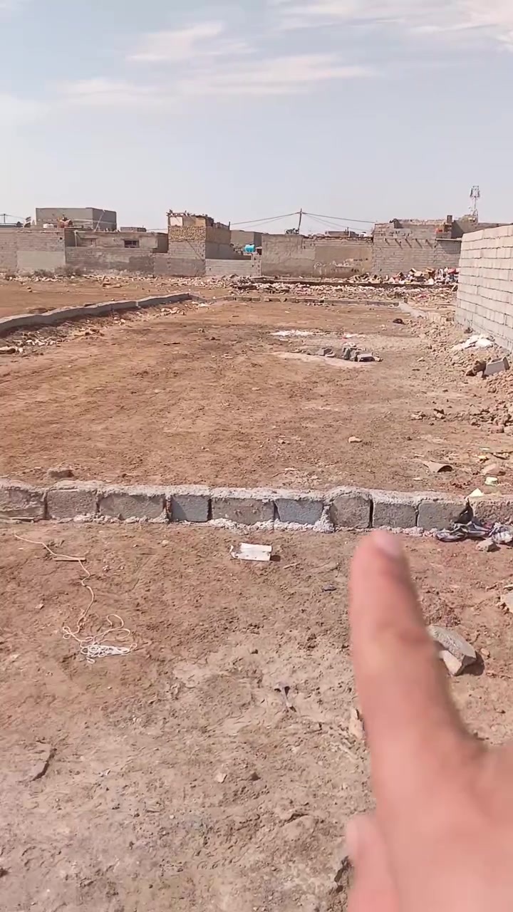المساحة :300 متر الجبهه 10 و النزال 30
الموقع: بغداد سبع قصور شارع ابو فارس ب نهايته 
(بس مكاتبه )
السعر :15 و بيها مجال 
للاستفسار الاتصال على هذا الرقم:
***********
