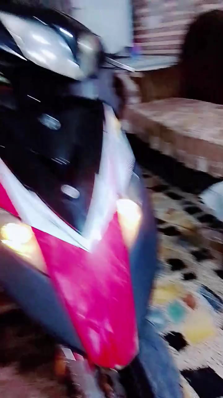 سلام عليكم مثل مموظح التزويد بلصوره بس دبل 1 خلفي سعره 150 الاصلي التايواني مثل مشفتو بلفديو وكلشي موظح التزويد بلصوره الدراجه نصبته كلش حلوه شلعته تشك الكاع شك صلوات على محمد تكول تيماكس لا تبخير ولا دخانه ولا نظوح دراجه تموت واحله من الصور وناس تباوع علدراجه من جماله ونصبته وشلعته 
شلعته طيران يحتاجله خيال بس 
الدراجه ابد مامفتوحه وين متريد افصح وذا تكول الدبلاتجاريات اخذك للحمل الي مشتريهن منه حتى صدك 
دراجه بيها هواي مواصفات اتصل واتساب فقط غير متواجد مازنجر 
***********
مراوس ترهم حسب القناعه 
بيع ابيع سعره خاص بسبب النفوس الضعيفه
