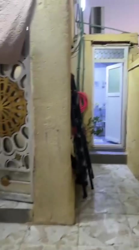 🏡 بيت زراعي للبيع – موقع مميز جداً في الناصرية
📍 الموقع: الناصرية – طريق السريع – قرب جسر الهولندي – بنرلة – بين النهرين.

✨ بناء جديد بالكامل وكونكريت، جاهز للسكن،  ومناسب للعائلة.

🔹 المساحة: أكثر من 180 متر مربع

🔹 استقبال واسع

🔹 غرفتان نوم

🔹 صالة

🔹 مطبخ

🔹 صحيّتان

🔹 منور

🔹 حديقة خارجية 🌿

🔹 بناء جديد ومرتب

📌 موقع هادئ ومناسب للسكن والاستراحة، مع مساحة خارجية جميلة.

💰 للبيع – فرصة مميزة للجادين

📞 للاستفسار والتفاصيل والتفاوض، التواصل على الخاص.

***********
