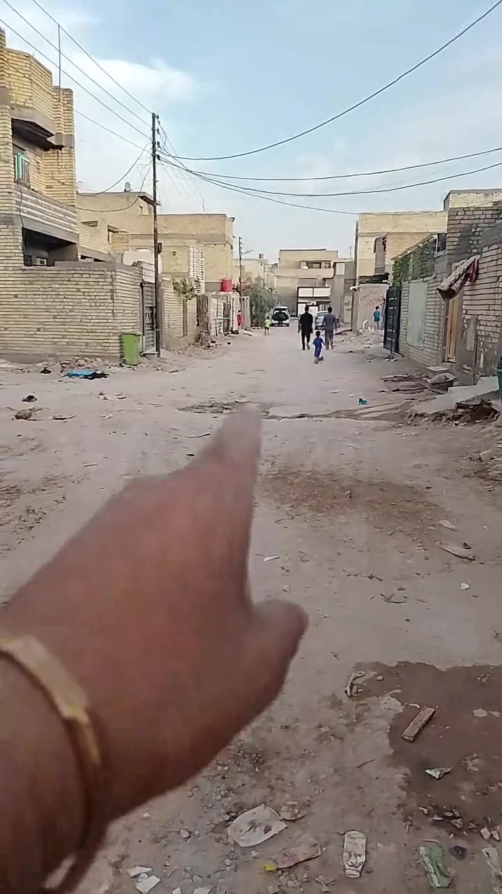سلام عليكم بيت للبيع في منطقه ضباط ثانية زراعي مال بلديات المساحه 100 متر قاط واحد كامل بناء درجه اولى جديد معنى الكلمه محد ساكن بيه بعد جديد بل بدايه سعره مناسب سعره 73بي مجال اي استفسار عن الرقم ***********
