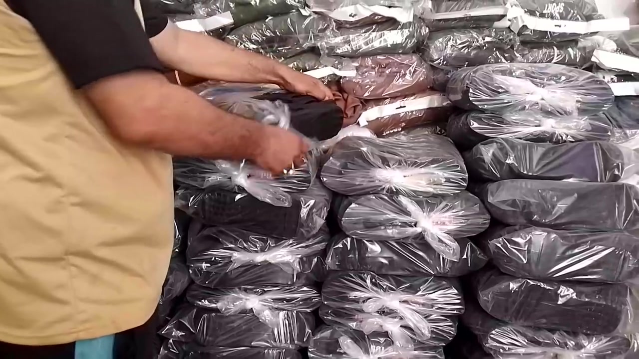 رجالي 
قياس 40,41,42,43,44,45
سعر درزن  18 الف
اقل طلب 4 درازن

*********** واتساب

