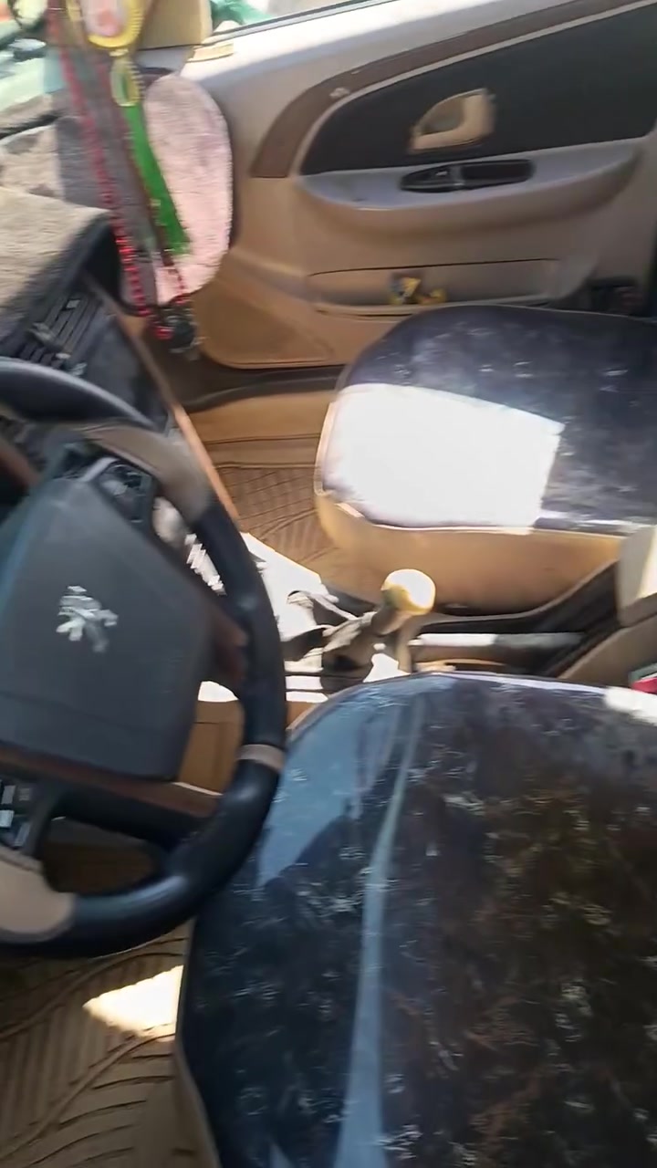 للبيع بيجو بارص 18 جاهزه خصوصي *********** *********** السعر 40 بيهه مجال حك جيه مكاني واسط عزيزيه فقط تقيير لون سنويه 30 رقم ذي تحويل ثاني يوم
