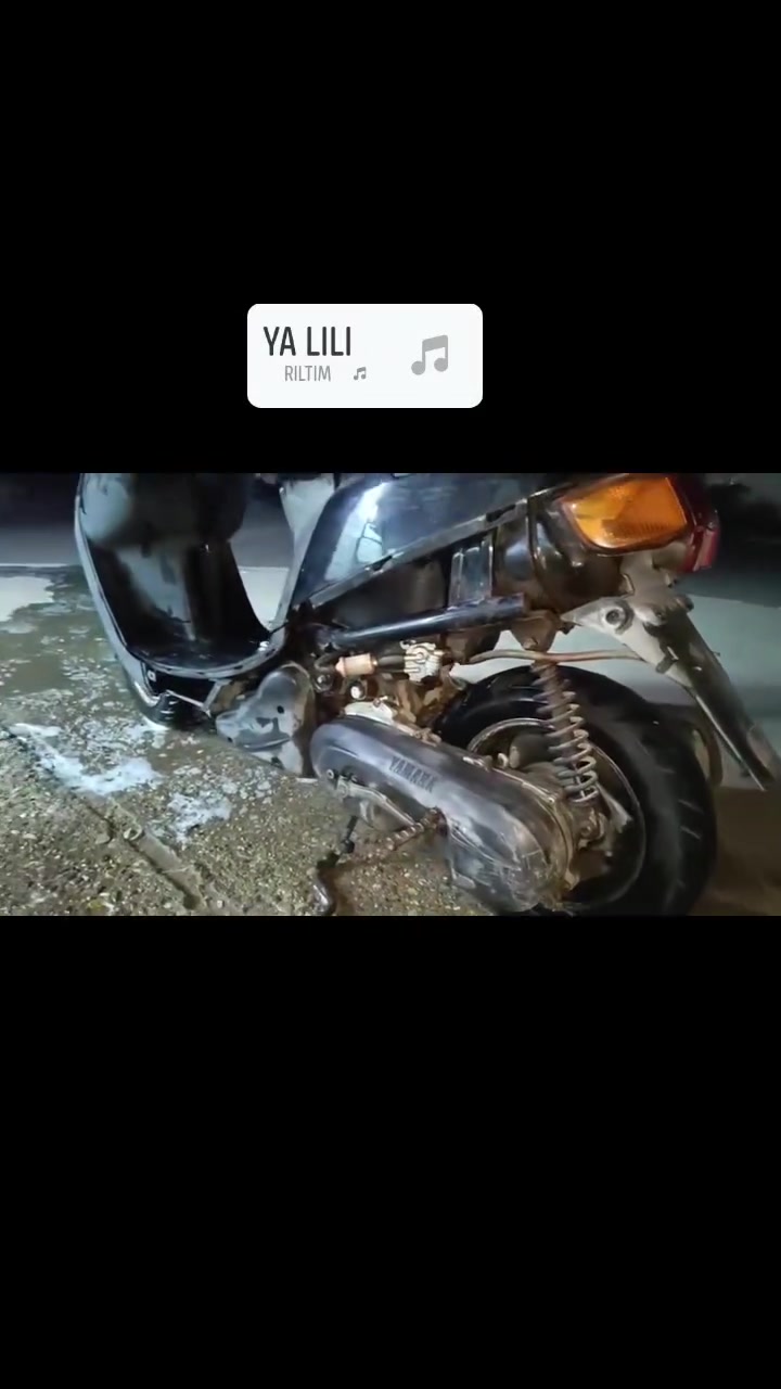 دراجه بطه وكيل فحل مو نثيه طلعته شهر 12مامبدل بيه شي ابد فقط تاير خلفي صيني
كهربائيات شغاله
مكينه خشنه 
سلف شغال هندر نكره وحده متصير اثنين
كفرات تجاري 
لايت مازدا موجود ولايت بومه
وياه جفوف ونضاره شتائيه ب5غير عن السعر 
الشراي *********** 
الدراجه مابيها اي عطل ريشتها موجوده مامشدوده
