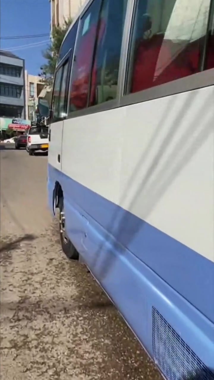 نیسان ٢٠٠٢ محەسەن
گێڕ و مەکینەو ئەکسل تەبرید بەشەرت 
3 گەرمی بیلاد پێشو دوای تازە داگیراوە بوش و وەرەق و دەبڵی تازە چاک کراوە پێشی چوپلێسە دوو پەڵەی سپیەکەی بۆیاخە ڵەگەڵ شینەکەی سەنەوی تازەیە تا ئاخری 2030 بە ناوی خۆمەوەیە 
سعری 115$ لە سلێمانیم
***********

