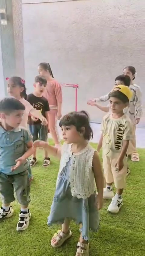 📢 بشرى سارة لأهالي منطقة حي الضباط وحي الإمام والمناطق المجاورة! 📢
(تعلن روضة وحضانة جزيرة السعادة)
 [عن فتح باب التسجيل في دورات التقوية المدرسية]
 المخصصة لتلاميذ المرحلة الابتدائية (من الصف الأول إلى الصف الرابع الابتدائي)

.لأن أساس طفلكِ هو سر نجاحه مستقبلاً، وفرنا لكم كادراً تعليمياً متميزاً يضمن تفوق أبنائكم وتطوير مهاراتهم الدراسية في أجواء هادئة ومحفزة.

 ✨📝 تفاصيل الدورات:المراحل المشمولة:

 من الصف الأول إلى الصف الرابع الابتدائي
.أيام الدراسة: 5 أيام في الأسبوع.

مدة الدرس: ساعة واحدة كاملة من التركيز والمتابعة

.سعر الدرس الواحد: 30,000 دينار عراقي فقط!🌟

 لماذا تختارون دوراتنا؟
التركيز على القراءة، الكتابة، والحساب الأساسي.تبسيط المناهج الدراسية وضمان فهمها بالكامل.
أعداد محدودة داخل الصف لضمان التركيز مع كل تلميذ.رعاية تامة وبيئة تعليمية آمنة ومريحة داخل الروضة.📥
 المقاعد محدودة جداً للأولوية في التسجيل!📍

 العنوان بالتفصيل لسهولة الوصول:

الحلة بداية شارع 80 بتجاه كربلاء مقابل المجمع السكني الجديد دور القضاة ثم سنتر الواحه الروضة تقع في الفرع المقابل لسنتر الواحه بداية الفرع يوجد فرن صمون الروضة بداية الفرع على يدك اليسار (يعني حي الضباط شارع الكابينات)

اما اذا كان دخولكم من جهه حي الامام إدخلوا فرع كرار ابو القص الروضه نهايه الفرع على ايدكم اليمين

📞 للحجز والاستفسار:
يرجى مراسلة الصفحة مباشرة ✉️ أو الاتصال بنا عبر الهاتف أو الواتساب على الرقم التالي:👉 *********** 📞
