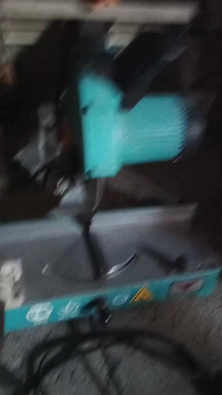 للبيع
كتر نضيف كدام العين 
السعر خاص 
أو ***********
