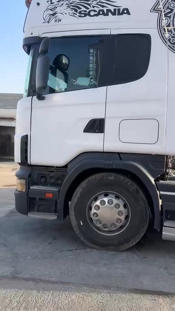 سكانيا • ٢٠٠٣ • براد شمتز