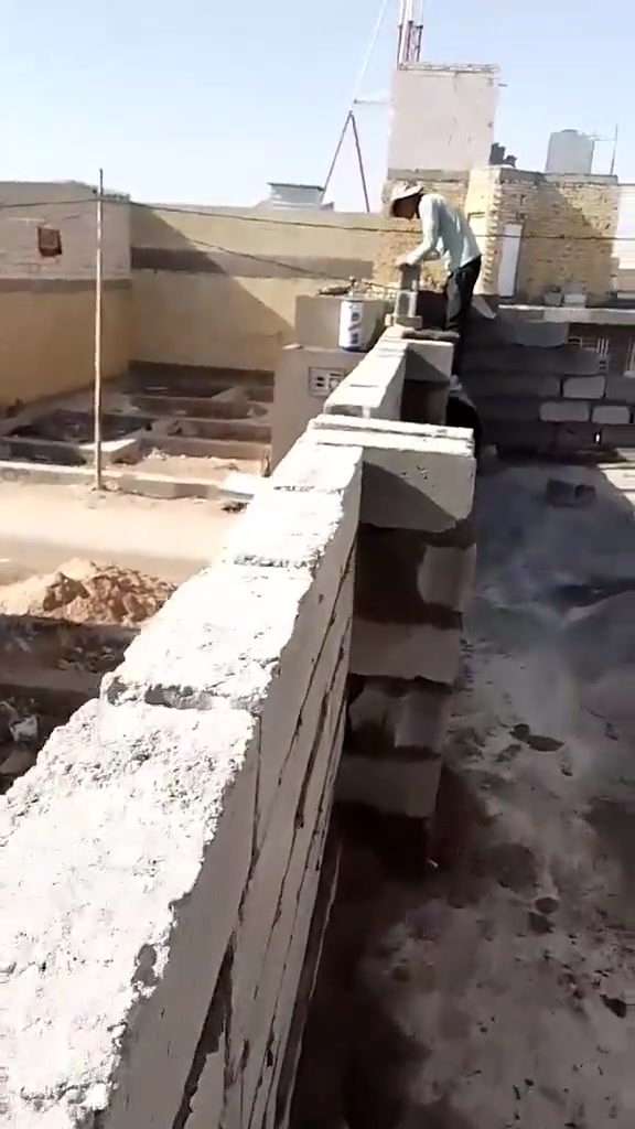السلام عليكم شغلي لبخ اسمنت وجص وبرورك+بناء طابوك بانواعه+بلوك فرمستون نجف كوفه ترميم بيوت 
تطبيك صطوح فرشي تشربت اتصال ابو زهراء ***********

