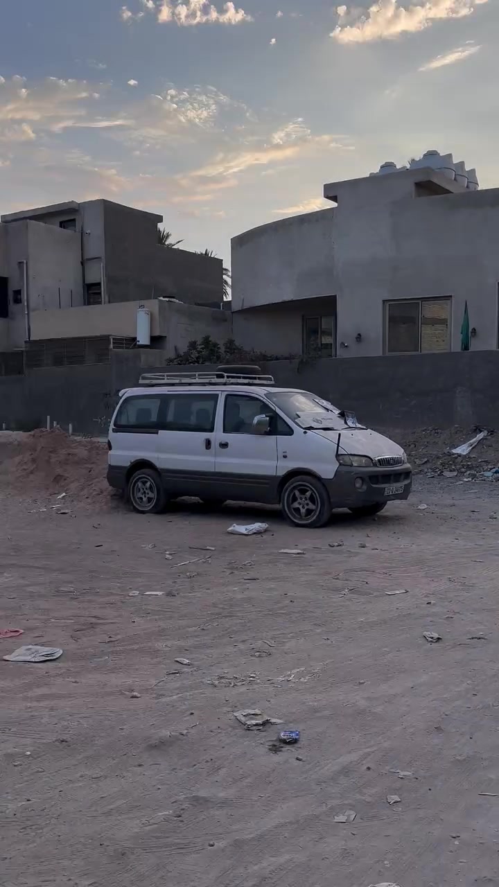 بسم الله الرحمان الرحيم
السلام عليكم ورحمه الله وبركاته

داران للبيع هسه طلعت منهن العماله 
توون. نفس المساحات ونفس الشكل كل واحد واجهته ٥م 
كل واحد مساحه ٧٠ متر.  
ارقى مكان بالطي
لا ازدحام. ولا هوسه الشارع 

الشارع مقابيل باب جامع المرهون 🌷🌷🌷🌷🌷🌷🌷🌷🌷🌷🌷🌷🌷🌷🌷🌷🌷🌷الدار.  مدخلين 
مدخل صاله
مدخل حولي
الطابق الاول🌷🌷🌷🌷
غرفه نوم وصاله  ومطبخ  ومنور💖💖💖💖💖
الطابق الثاني 🌷🌷🌷🌷
غرفتين .  وحده منهن. سويت💖💖
غرف كبيره
بيتونه وسطحين كل بيت مع تانكي الماء وسخان وماطور المي جاهزات
خارطه مرتبه جدا. استغلال للمساحه بشكل كامل 🌷🌷🌷🌷🌷🌷🌷🌷🌷🌷🌷🌷🌷كامله مكمله. مي اساله قوي والمنطقه معروفه.   مي. وكهرباء
تدخل على البيوت من جامع المرهون. تريد نزال اسواق الامير
بناء درجه اولى  ومتعوب عليهن
مكاتبه ويه صاحب الارض مباشر

للاستفسار الاتصال
***********
***********.    واتساب
لطفا الي ميعجبه المنشور يتفضل عليه ويحط لايك يرفع المنشور

