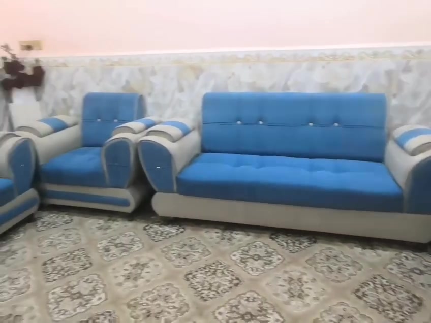 السلام عليكم للبيع تخم قنفات مستخدم عدد 5
2- قنفات صغير 
2- قنفات كبيره
1- قنفه وسط
السعر 200الف
البصرة التحسينيه
للاستفسار ***********
#البصرة #اثاث #للبيع
