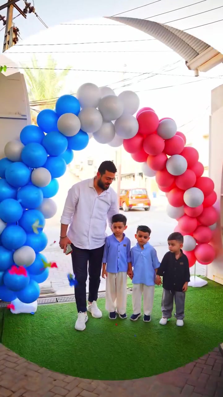 🌸 افتتاح الصف التمهيدي 🌸
في أجواءٍ مفعمة بالفرح والمحبة، وبحضورٍ كريم من أولياء الأمور، افتتحت روضتنا الصف التمهيدي، إيذانًا بانطلاق عامٍ دراسي جديد مليء بالتعلم والمرح والإنجاز.

وقد كان لحضور الأهالي ومشاركتهم أثرٌ جميل في إدخال البهجة إلى قلوب أطفالنا الصغار، وتعزيز ثقتهم وشعورهم بالأمان في أولى خطواتهم نحو عالم العلم والمعرفة.

نرحب بأطفالنا الأعزاء، ونتمنى لهم عامًا حافلًا بالنجاح والتعلم والذكريات الجميلة. 🌈🧸

شكرًا لأولياء أمورنا الكرام على حضورهم ودعمهم، وبكم وبأطفالنا تزدهر مسيرتنا التربوية. 💕
