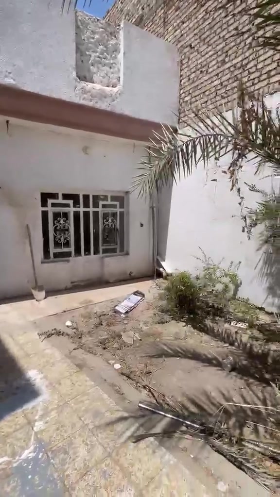 يعلن مكتب عقارات ركن بابل عن توفر بيت للإيجار 🏠

📐 المساحة: 150 متر
📍 الموقع: حلة – بستان الحلو، قرب روضة مريم.
💰 السعر: 500 ألف دينار

يتكون البيت من:

* كراج سيارة
* حديقة
* مطبخ
* صالة
* كوريدور
* غرفة نوم
* مجمع صحيات
* الطابق الثاني: غرفة صغيرة للأطفال

📞 للاستفسار أكثر: مراجعة مكتب عقارات ركن بابل للمقاولات العامة، أو الاتصال على الرقم المثبت تحت الصفحة.☎️***********

📍 عنوان المكتب: الحلة، حي المعلمين، خلف مستشفى التركي، شارع مستشفى طيبة، مجاور حسينية موسى الكاظم.

نستقبل كافة العروض لمن يرغب بعرض عقاره، سواء كان تجاري، دوانم، بيوت، بيع، شراء أو إيجار.
