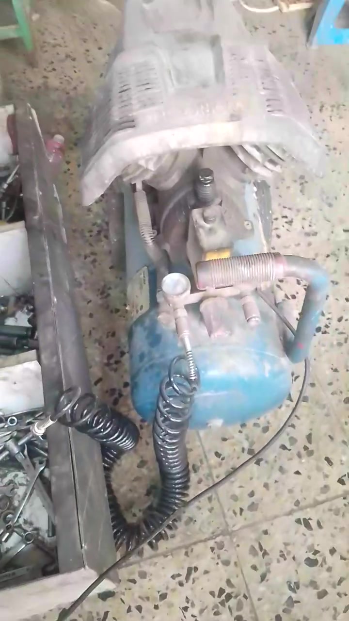 كمبريسر • للبيع
