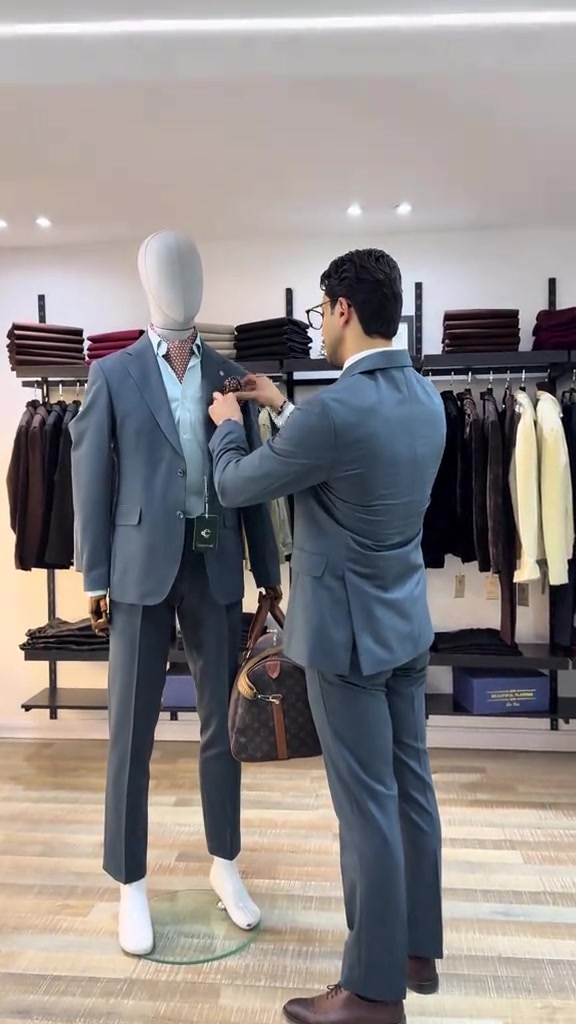 ملابس • للبيع