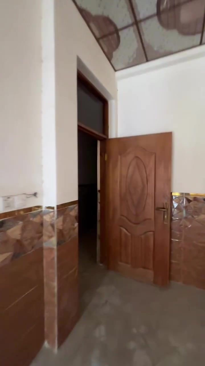 مشتمل للإيجار (طلاب)
يحتوي على 
غرفة + استقبال + مطبخ + خدمات 
خلف جامعة الفارابي 
للتواصل 
***********
