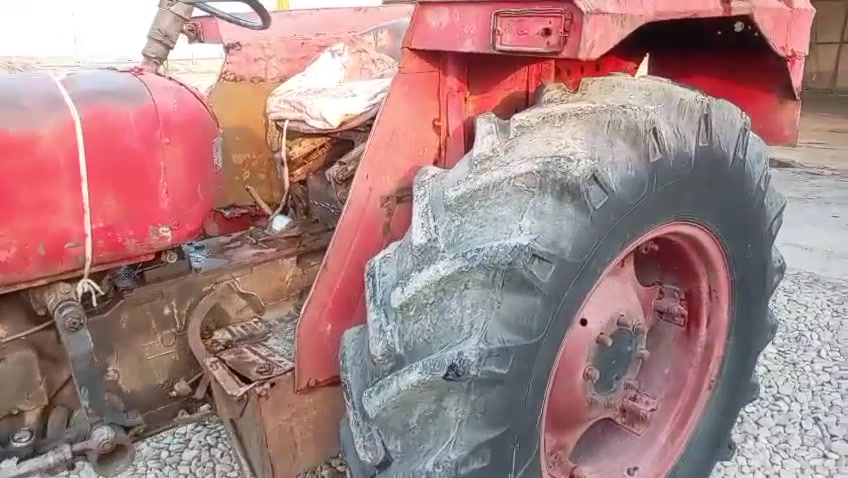 سلام عليكم مكينه البيع مديل 70 شرط مكينه وكير وجهاز وياهه فدان وخرماشه مشروطه التحويل فستفسار عله هاثه الرقم *********** متواجد وتساب
