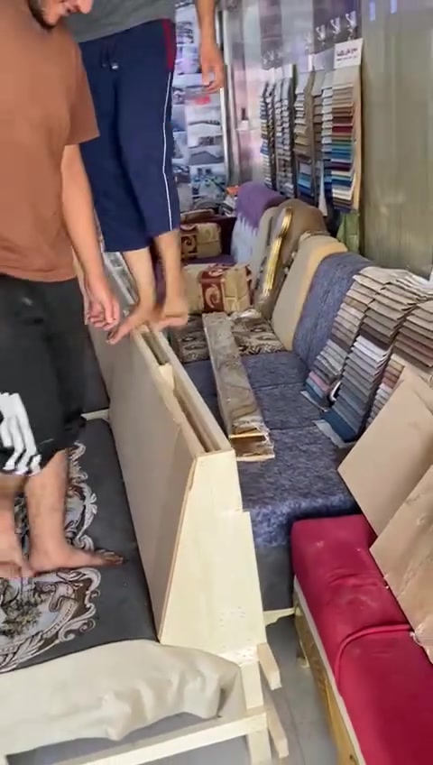 معمل أبو حسين الرمضاني الناصرية الشطرة شارع بني زيد مقابل مطعم الأمير كله تفصال حسب الطلب وقياس تحتاجه انته موجود حسب نوعيه الخشب تريده انته وبخدمتكم ***********
سعر متر مغلف تركي 100
سعر متر موديل نص تاج 130
سعر متر موديل تاج مصري 140
سعر متر موديل صاج 160
هاي الاسعار تختلف حسب نوعيه الخشب تختاره انته وبخدمتكم يوجد لدينا نظام الأقساط الشهرية كي كارت @
