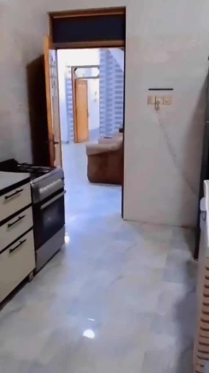 بيت للبيع مساحه 117 متر 
قياس الديوانيه 5×3
قياس الغرفه 5×4
قياس الصاله 6×4 ونص 
الاستفسار على هذا الرقم ***********
