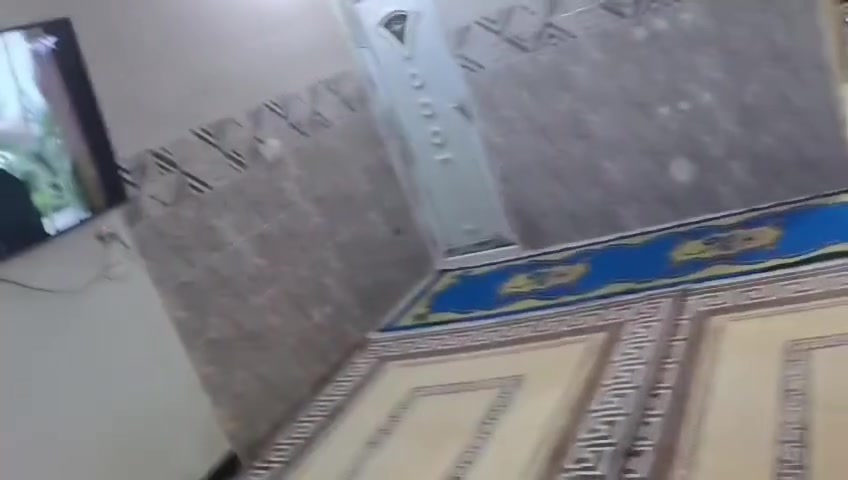 بيت للايجار شهداء البياع شارع مضخه ايجاره 400قفل ***********
