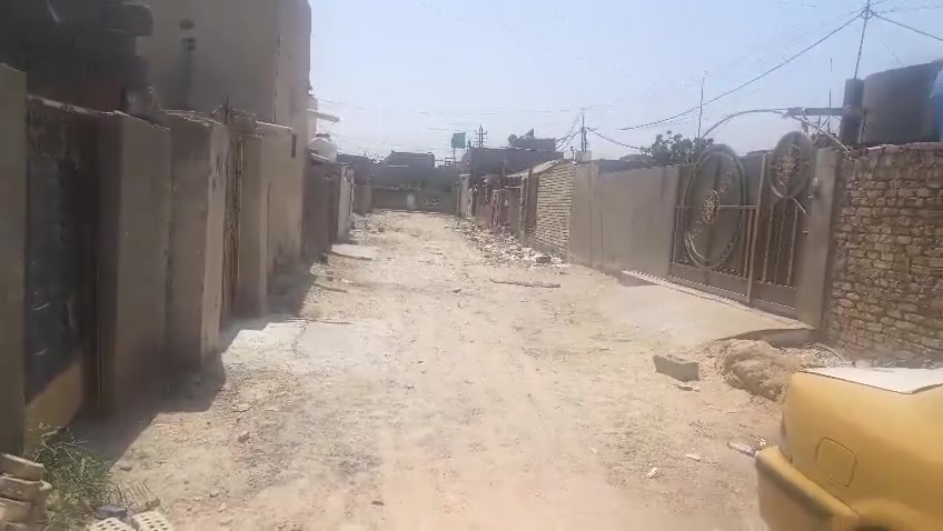 السلام عليكم يوجد دار للبيع مساحه 200متر سبع قصور شارع قاسم الوكيل لبيت بي 3غرف نوم وديوانيه وصاله مساحه حوش وحديقه صحيات خارجيه يرهم قصد ويرهم حاضر حاضر 30 حاضر 35 قصاد مقدمه 15 بل شهر 500دلاليه ابو فهد المياحي ***********واتساب تصل وتدلل
