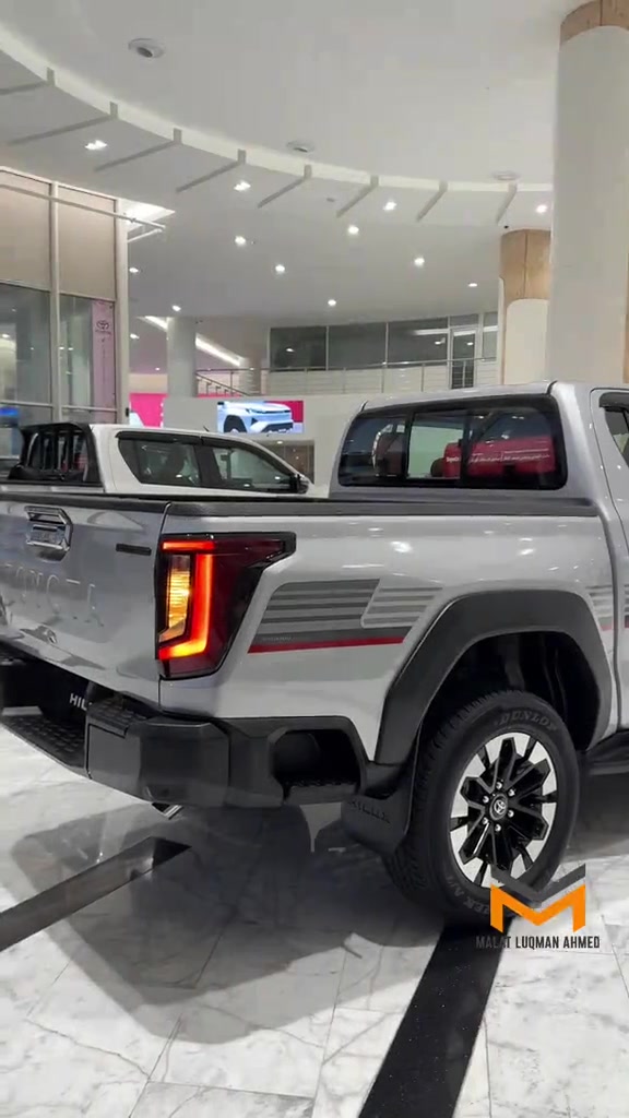 #toyota #hillox #2027 #شاري_ئارامي_بازركاني #شركه_ملت_لقمان_احمد 

نص مكتوب في الصور:
- 2027 🚀💣 ليمتد